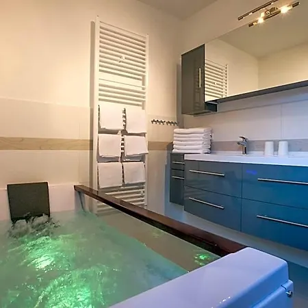 公寓式酒店 Alpine - Premium Family And Natural Swimming Pond