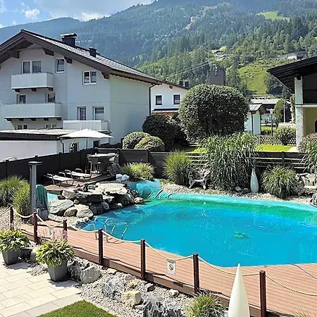 公寓式酒店 Alpine - Premium Family And Natural Swimming Pond 4*