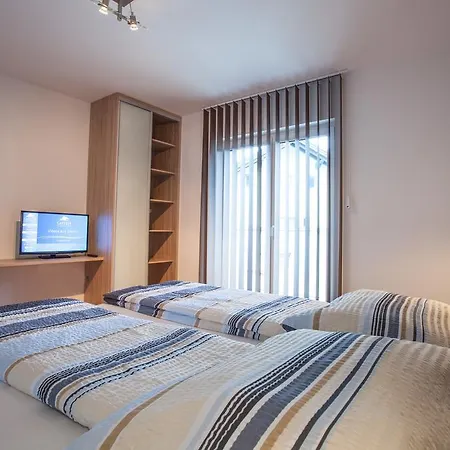 Alpine - Premium Family And Natural Swimming Pond Apartahotel 4*
